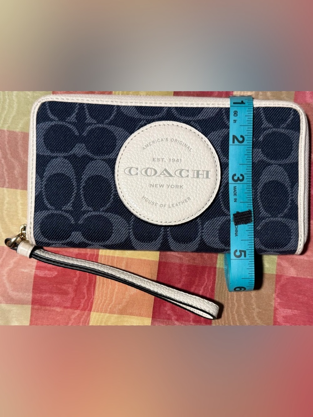 COACH Dempsey 40 Navy Denim/White Signature Tote with Wallet Double Zip Wristlet - Picture 13 of 14